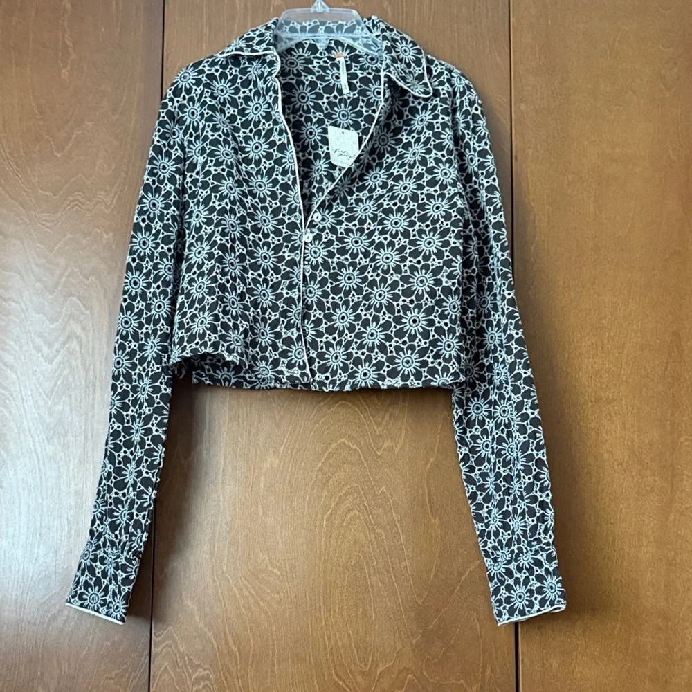 Free People Dream A Little Dream Top/Shacket Floral Black, Ivory $128 NWT Sz XS